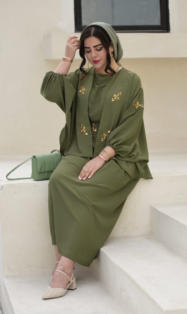 پانچ سنگدوزی و پیراهن