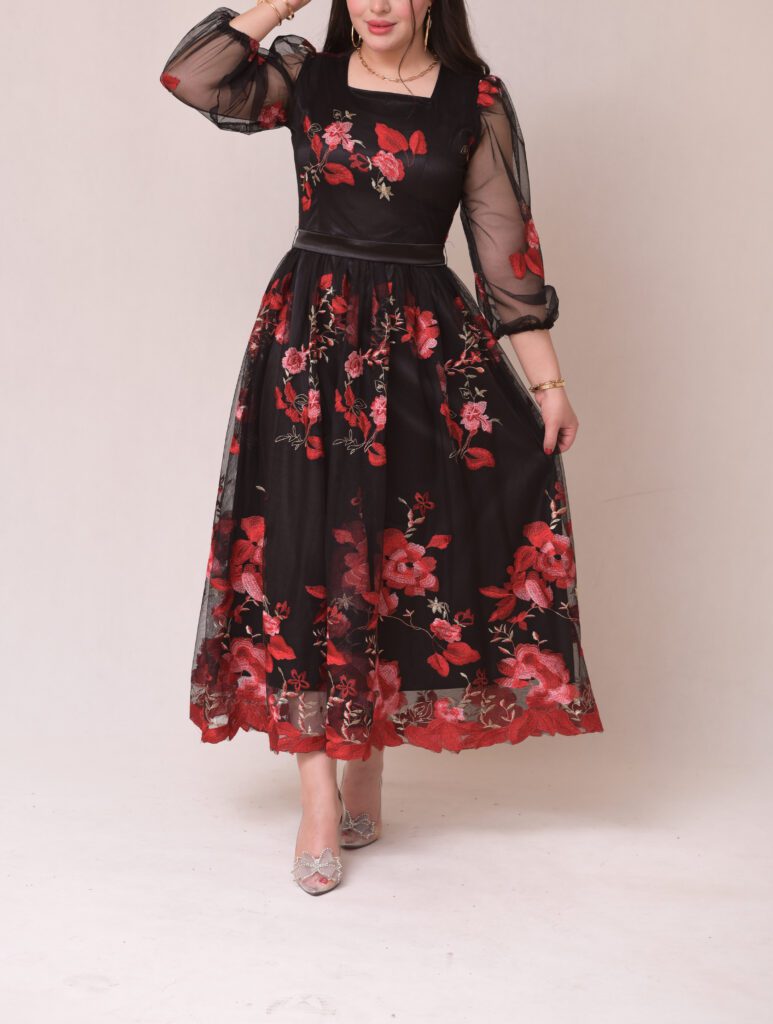 پیراهن گل رز🌹